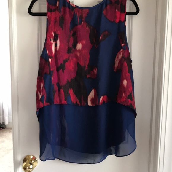 DKNYC Sleeveless Top - Picture 4 of 4